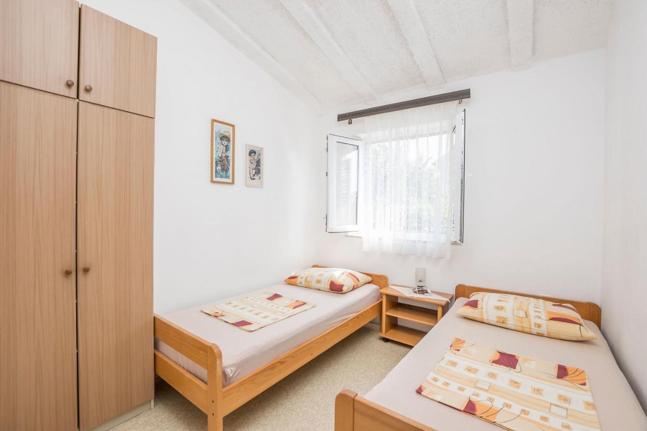 Apartments Mira プリヴラカ エクステリア 写真